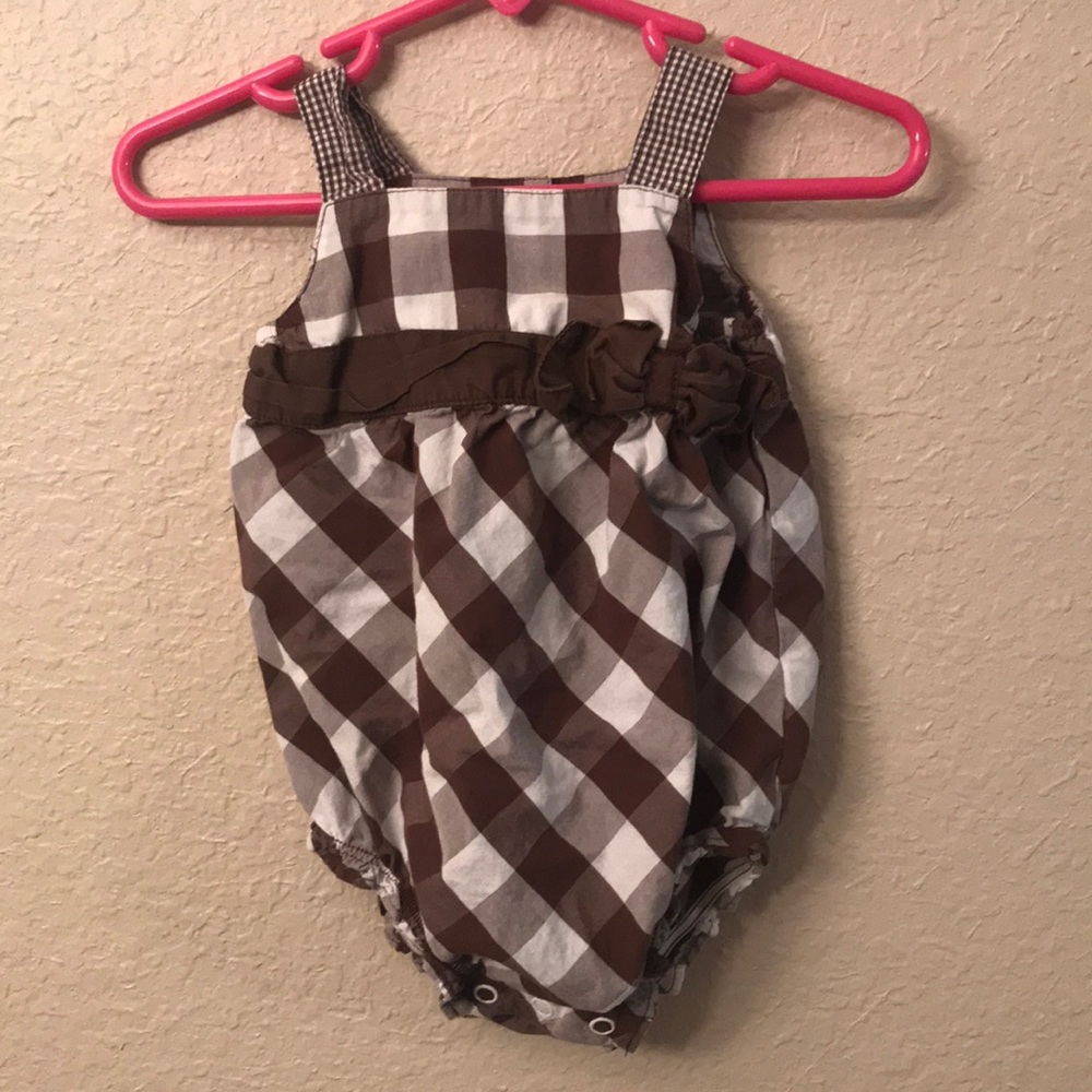 SUPER CUTE BABY ONESIE